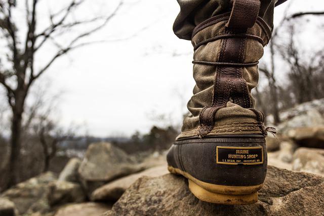 How To Choose Hiking Shoes Safety Tips